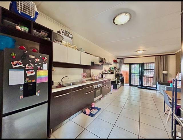 2 BEDROOM APARTMENT FOR SALE IN DOUGLASDALE